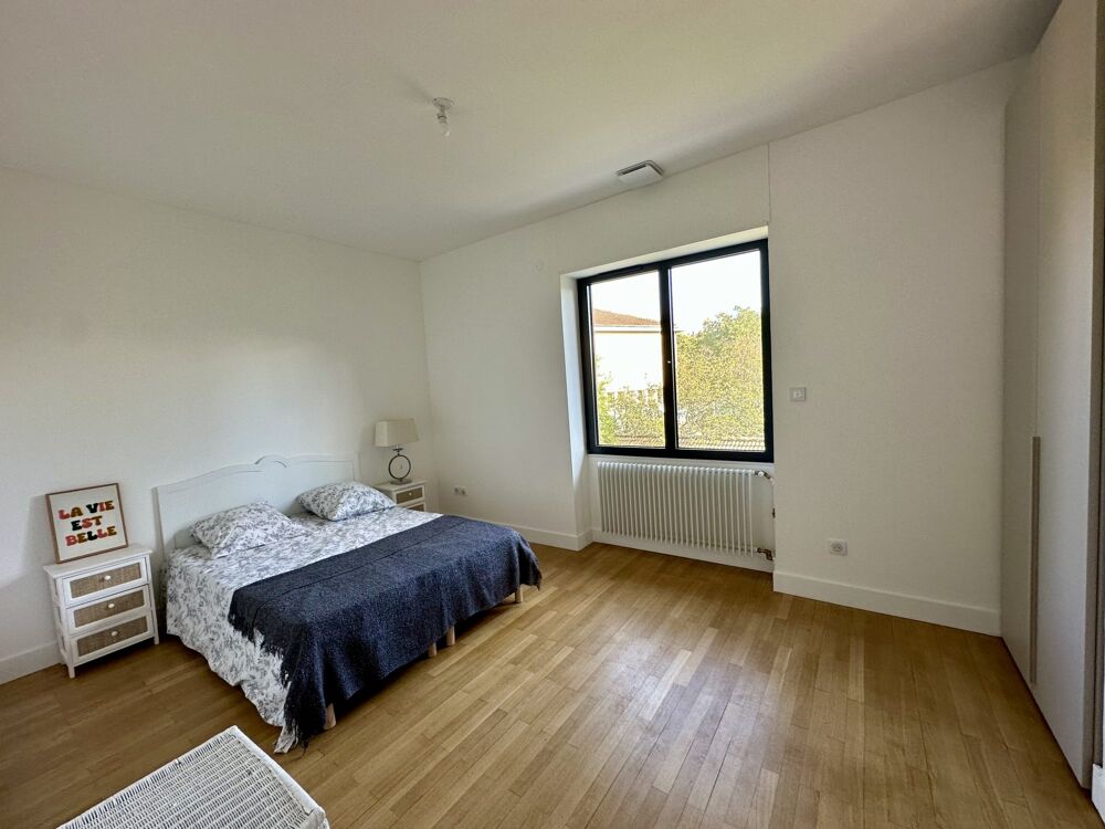 à vendre  Maison Bron (69500)