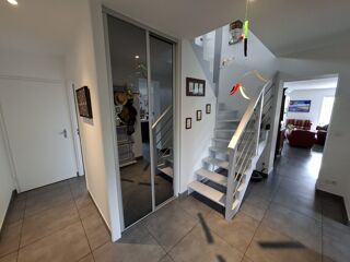  Maison  vendre 5 pices 145 m