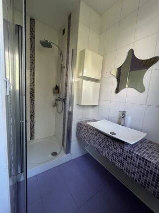  Appartement à louer 4 pièces 119 m²