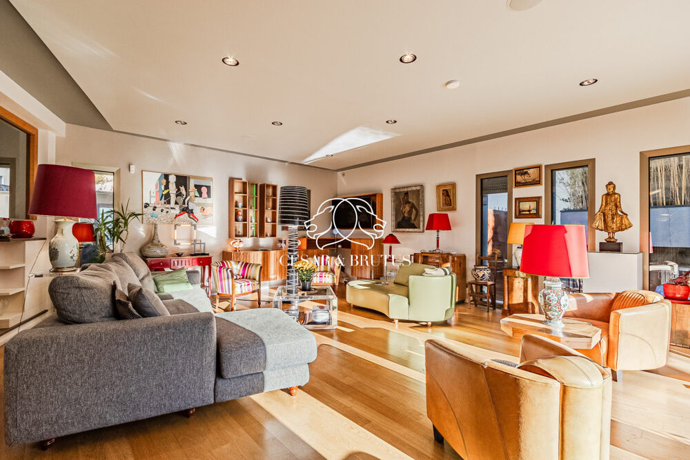 ROCHECARDON - BELLE MAISON CONTEMPORAINE AVEC TERRASSES ET PISCI