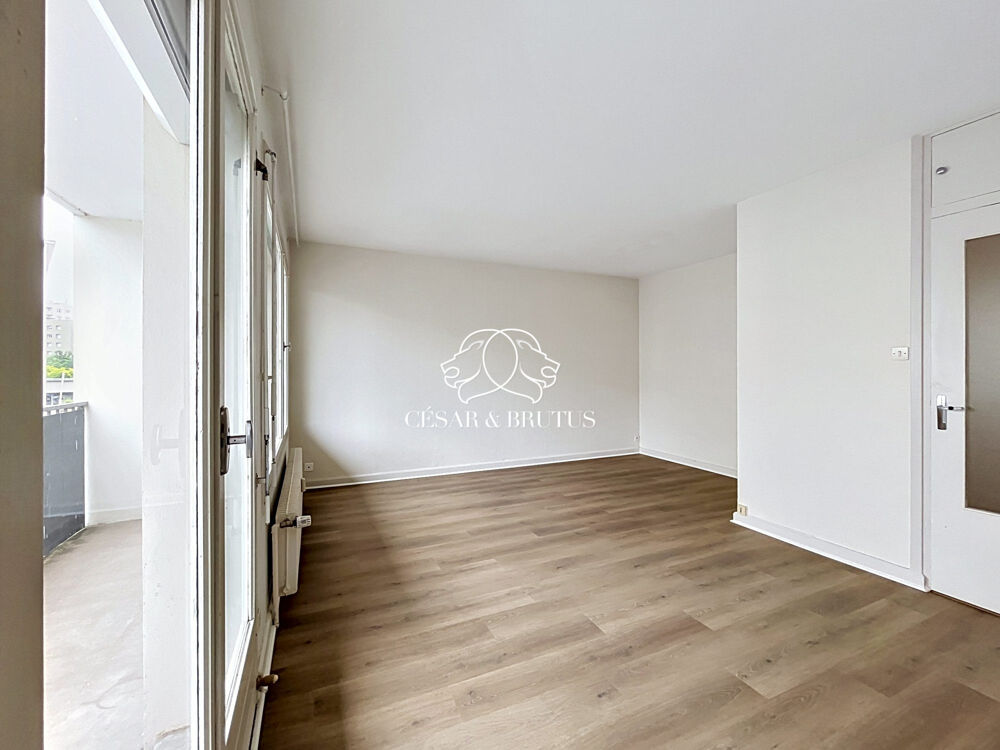 Studio lumineux et fonctionnel de 27 m² avec parking  Lyon 8