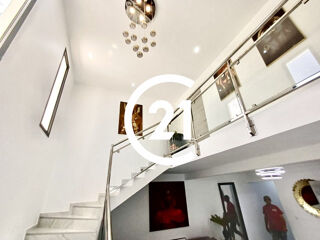  Maison à vendre 6 pièces 223 m²