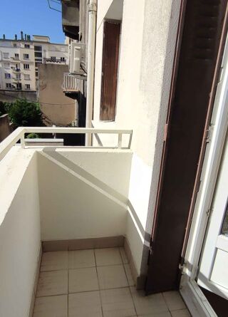  Appartement à louer 2 pièces 53 m²