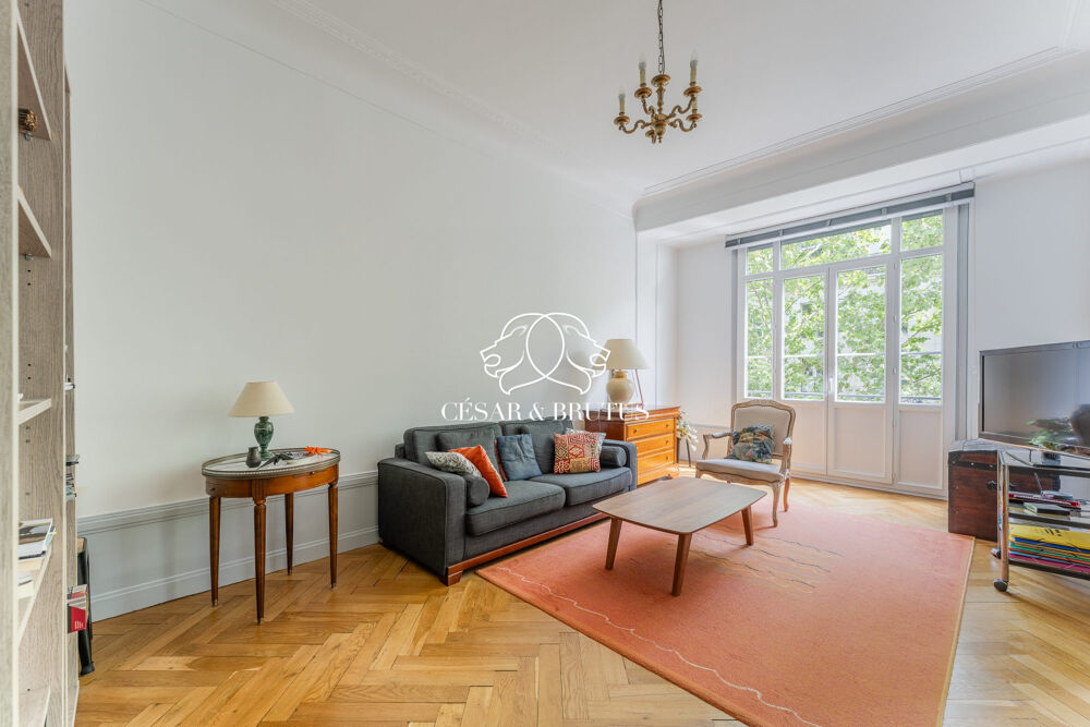 T5 lumineux de 130 m²