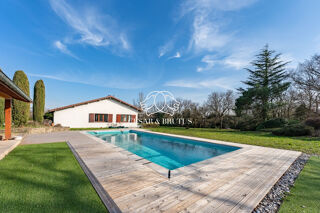  Maison  vendre 7 pices 382 m