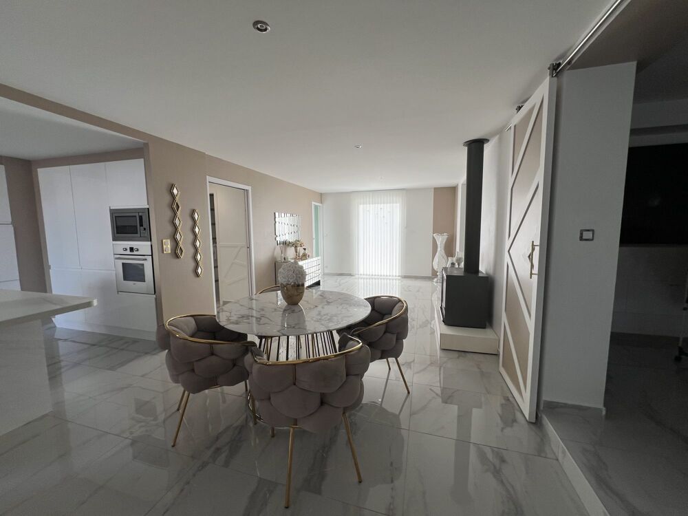 Maison 7 pièces 140 m² · à Saint-Lambert-la-Potherie · 140 m² · 375 000 €