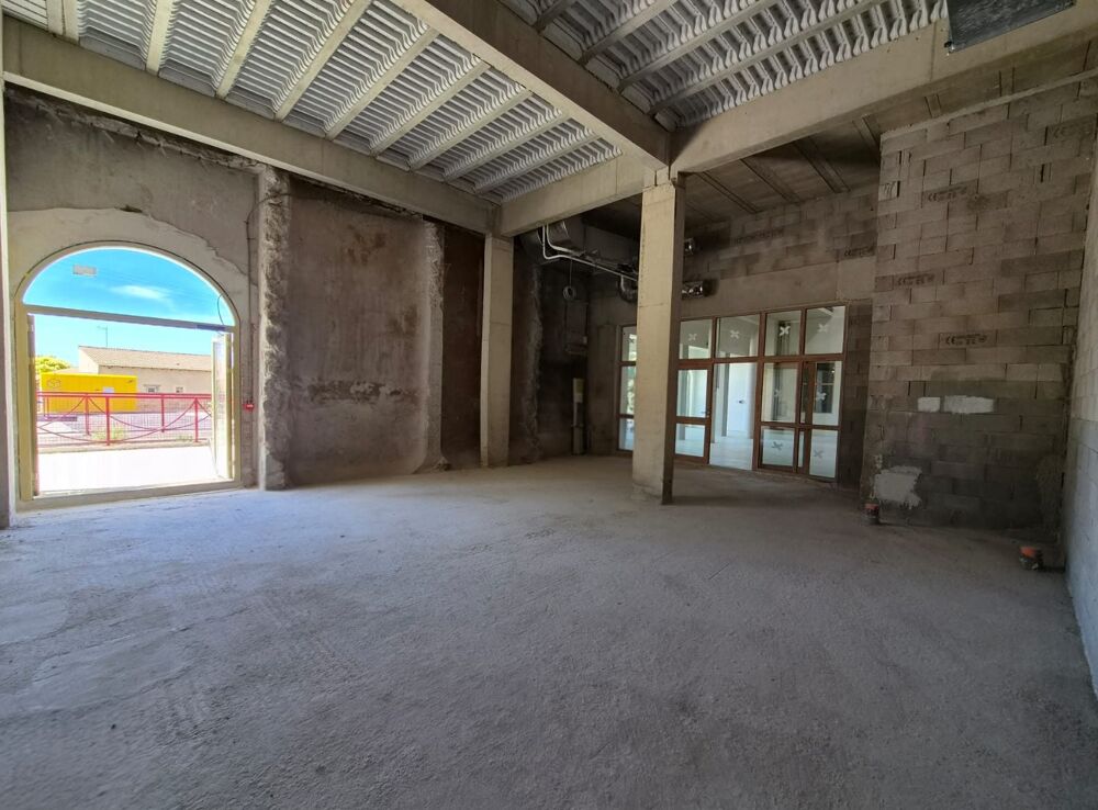   LOCAL COMMERCIAL 120 m² – IDÉAL RESTAURANT, TRAITEUR – 171 