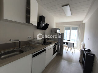  Appartement à louer 3 pièces 72 m²