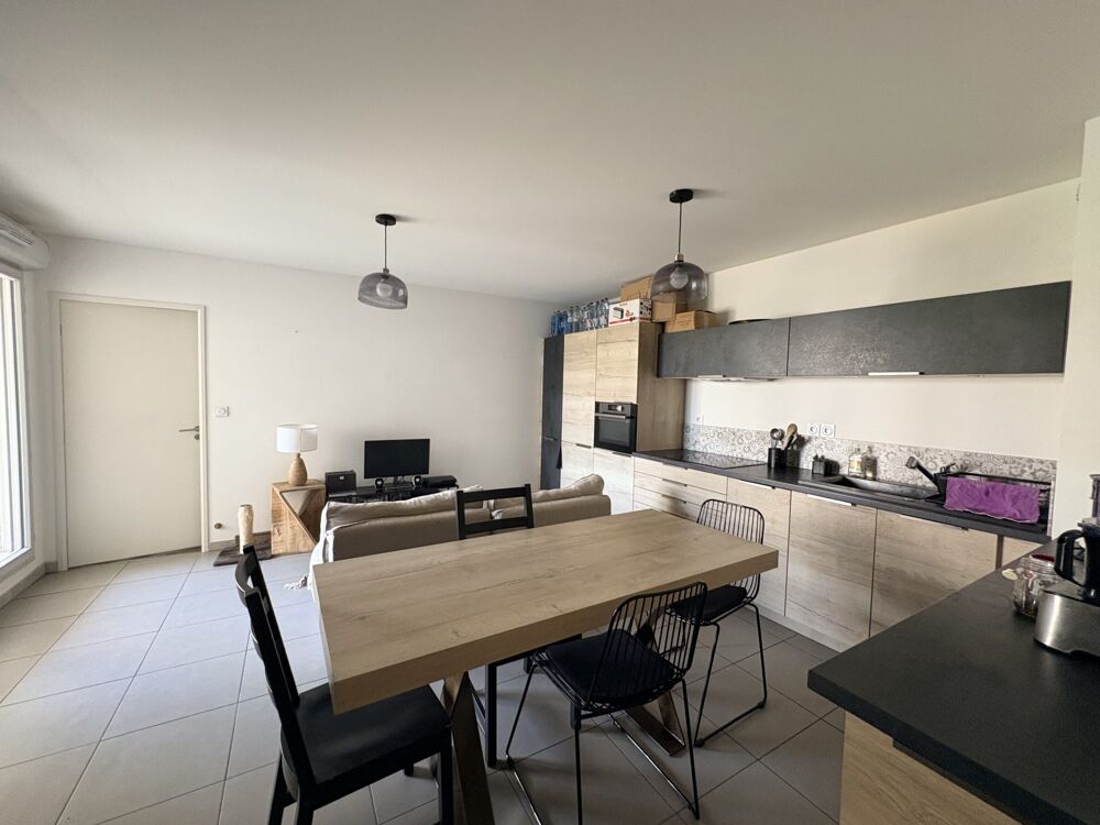 Location Appartement COQUET T3 CLIMATISE AVEC BALCON Lyon 7