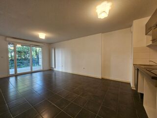  Appartement à louer 3 pièces 60 m²
