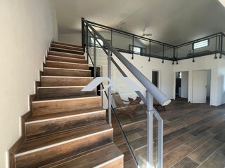  Maison à louer 5 pièces 147 m²