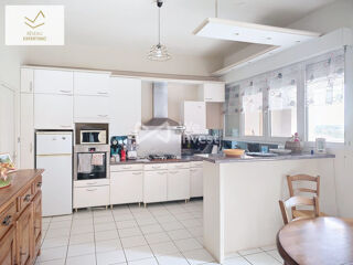 Maison � vendre 11 pi�ces 261 m�