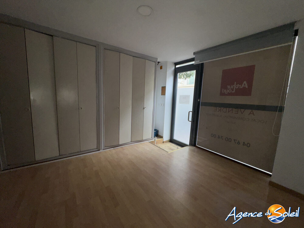   Local commercial sur plusieurs niveaux – Bureaux, garages et e Béziers