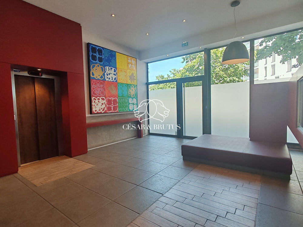 APPARTEMENT T3 74 m² | Lumineux - 2 balcons-Climatisation-Parki