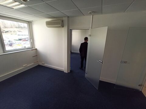   VENTE BUREAUX 1.360m² & ACTIVITÉS 680m², Proche LIMOGES 