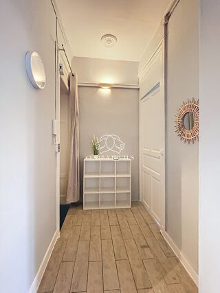  Appartement à louer 2 pièces 64 m²
