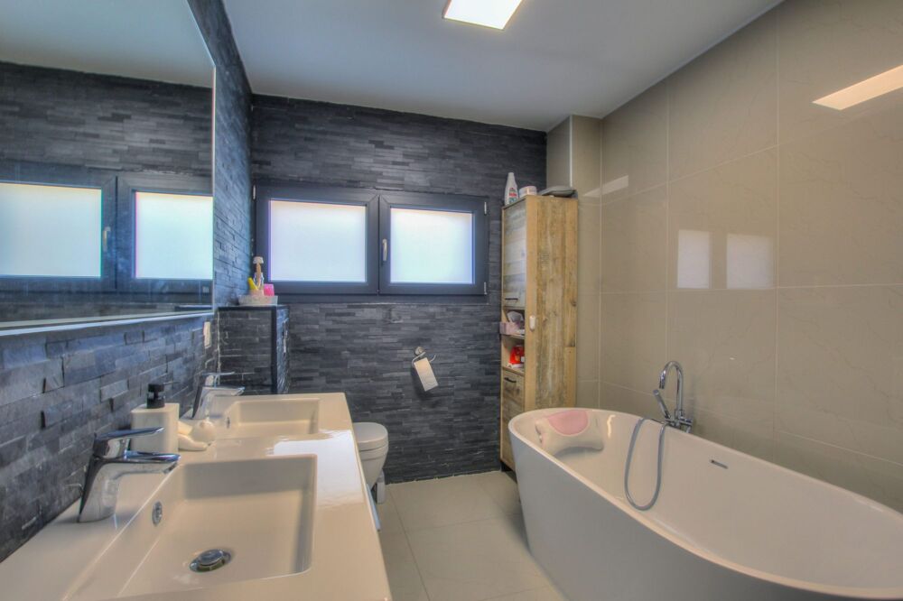 � vendre  Maison Farges (01550)