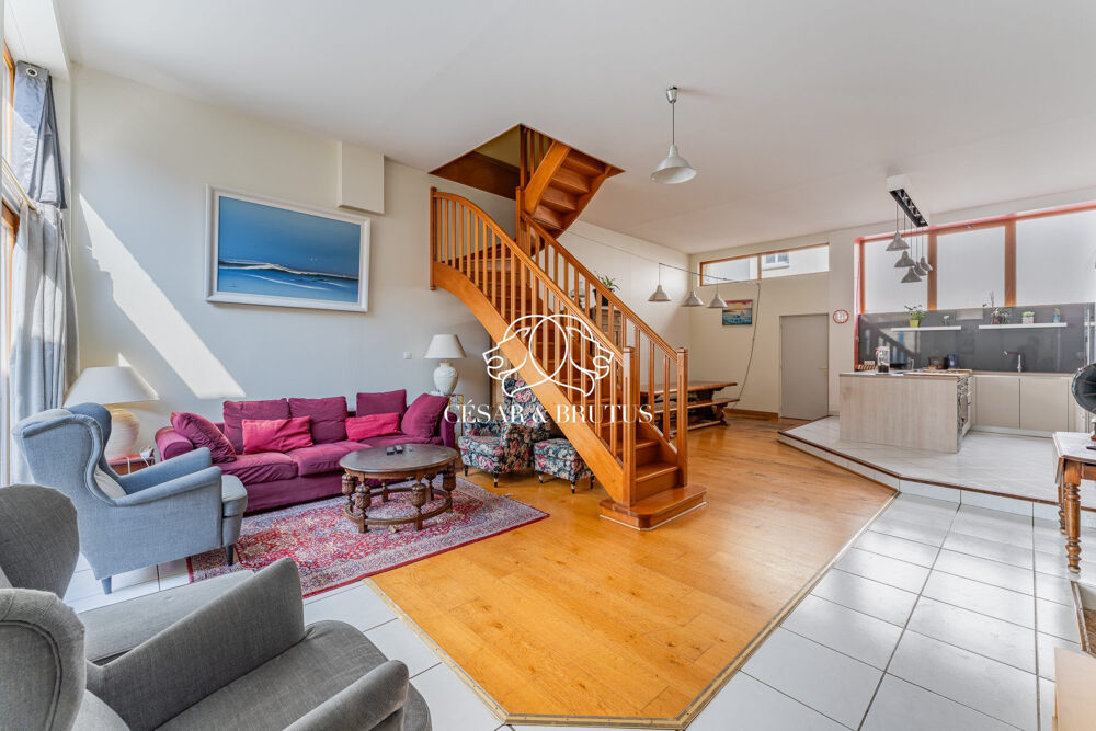 Vente Appartement Grand appartement style loft en duplex avec patio privatif Lyon 6
