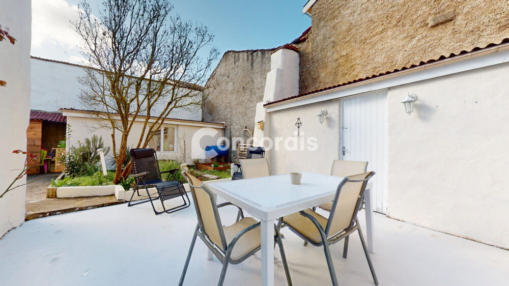 Maison 145 m² : 4 chambres / Cour et jardin / Garage