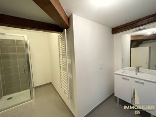  Appartement à louer 3 pièces 91 m²