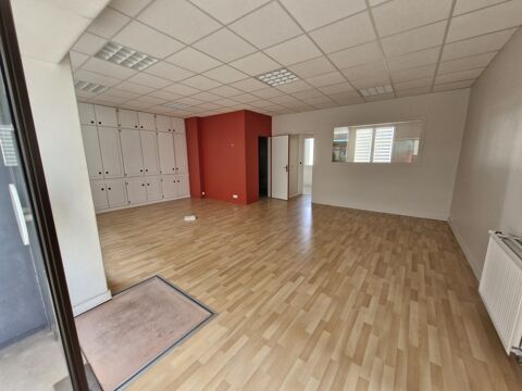   VANNES CENTRE VILLE - Local Commercial de 70m² env. 