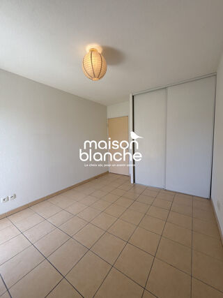  Appartement à louer 2 pièces 41 m²
