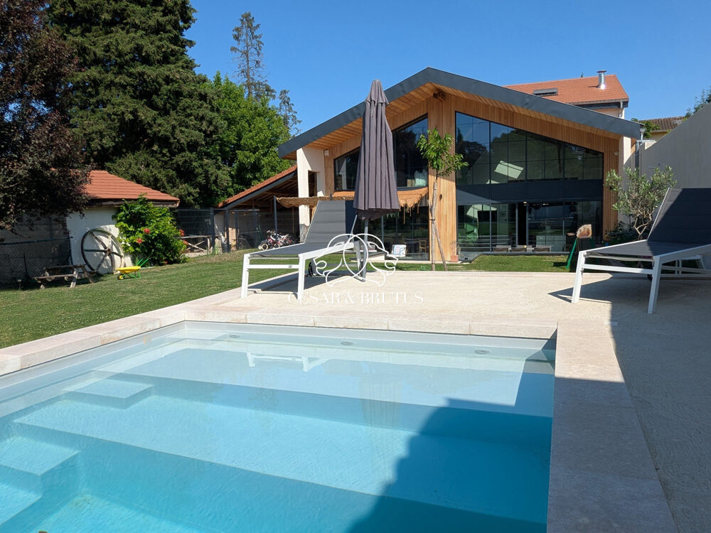 Maison 8 pièces 310 m² · à Charly · 310 m² · 1 090 000 €