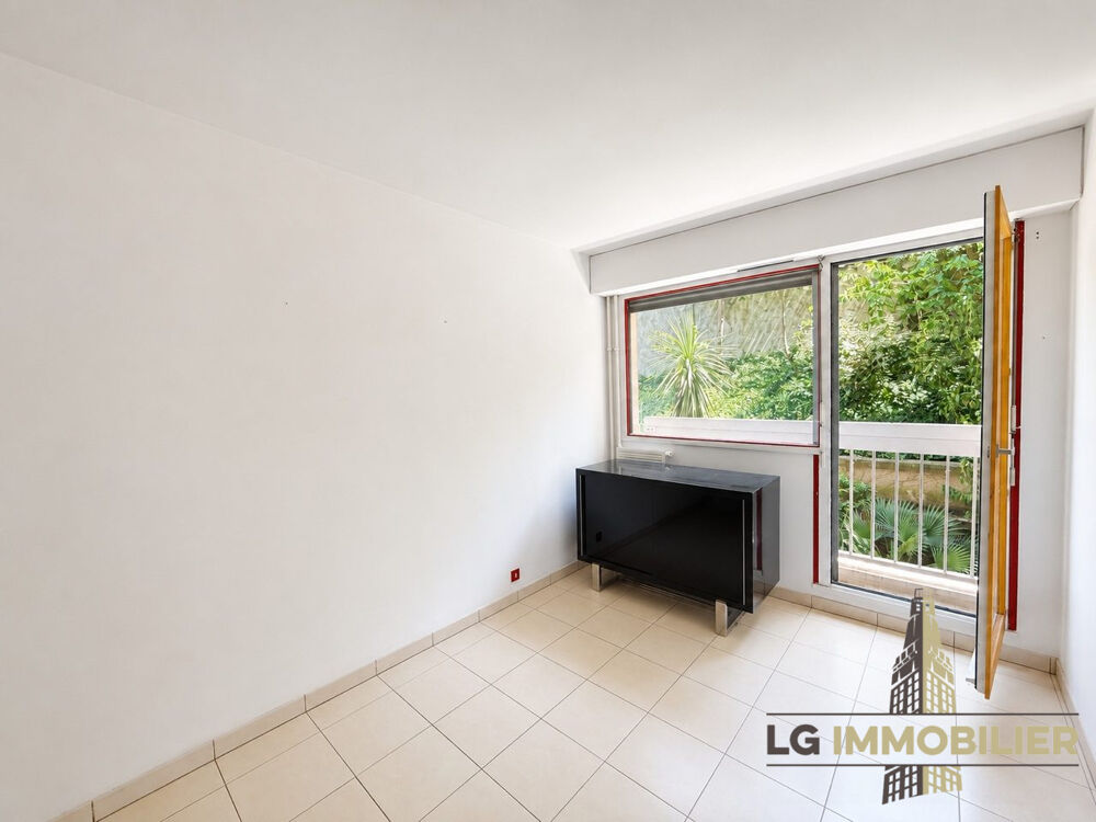 Location Appartement PARIS 20EME - TYPE 2 AVEC BALCON ET PARKING Paris 20