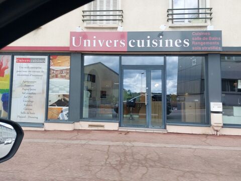   Murs locaux commercial, emplacement strat�gique ! 