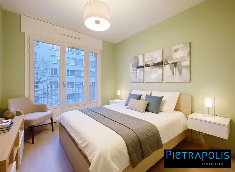 T2 avec grand balcon et stationnement