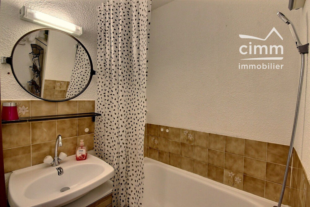 A VENDRE LES CARROZ D'ARACHES 74300 APPARTEMENT AVEC COIN NUIT C