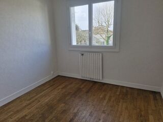  Appartement à louer 4 pièces 90 m²