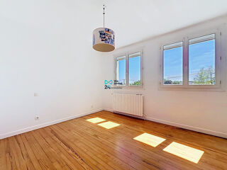  Maison à louer 5 pièces 131 m²