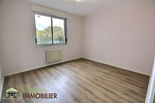  Appartement à louer 3 pièces 69 m²