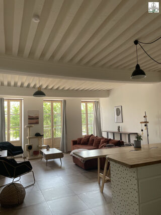  Appartement à louer 4 pièces 84 m²
