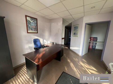 Pas de porte 6 000. Notre agence vous propose ce local commer 1450 74200 Thonon-les-bains