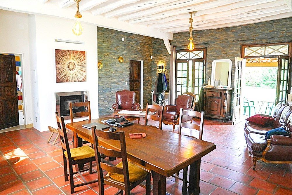 Vente Maison SAINT-SEVER-DE-RUSTAN – VASTE MAISON DE CARACTÈRE AVEC PISCIN Saint-sever-de-rustan