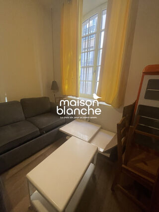  Appartement à louer 2 pièces 32 m²