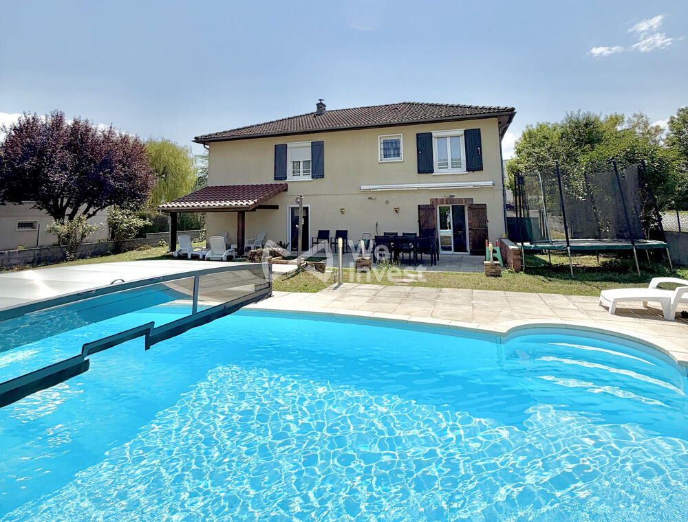 Villa de type 5 sur sous-sol complet avec piscine et jardin.
