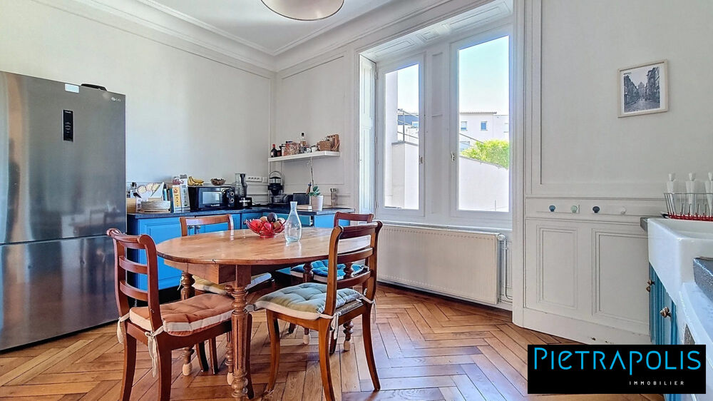 Centre Tassin - T4 Bourgeois de 114m² avec Parking