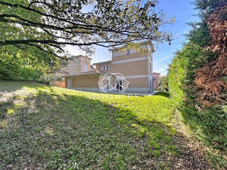  Maison  vendre 8 pices 200 m