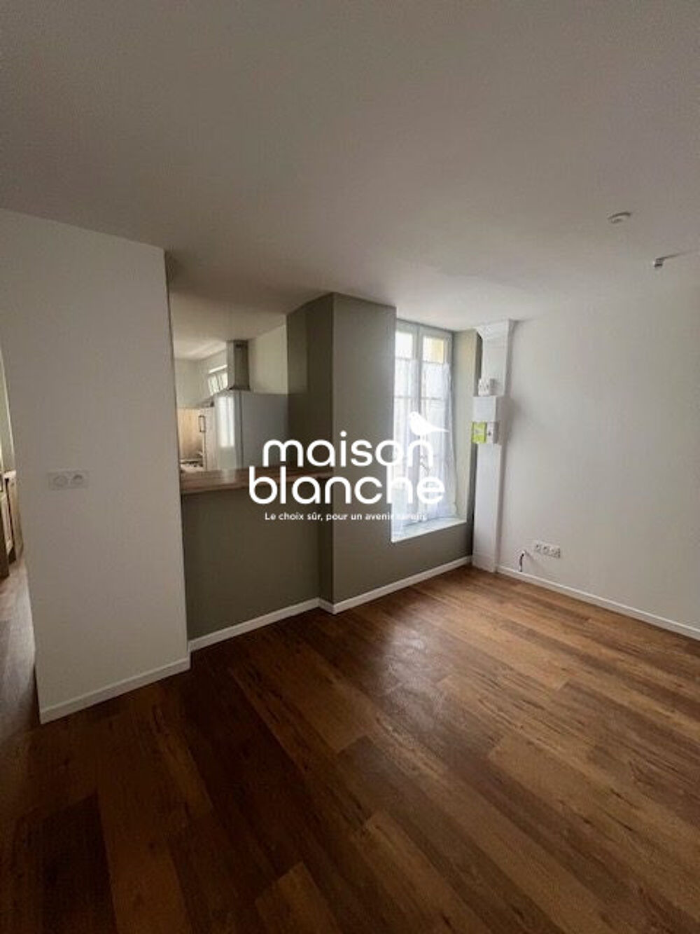 Location Appartement Studio meublé ST MAIXENT Saint-maixent-l'École