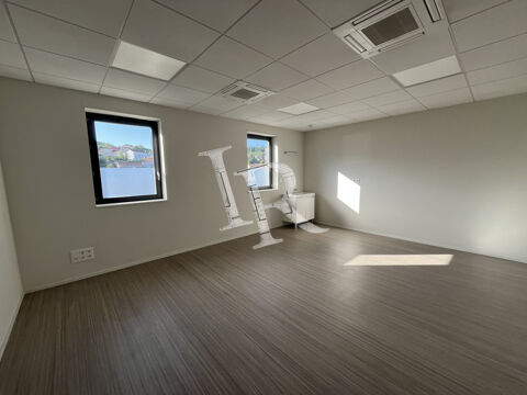 BUREAU POLE SANTE INTERMODAL 550 43000 Le puy-en-velay