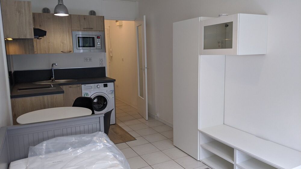 Location Appartement Parc Impérial : studio meublé en trés bon état avec balcon e Nice