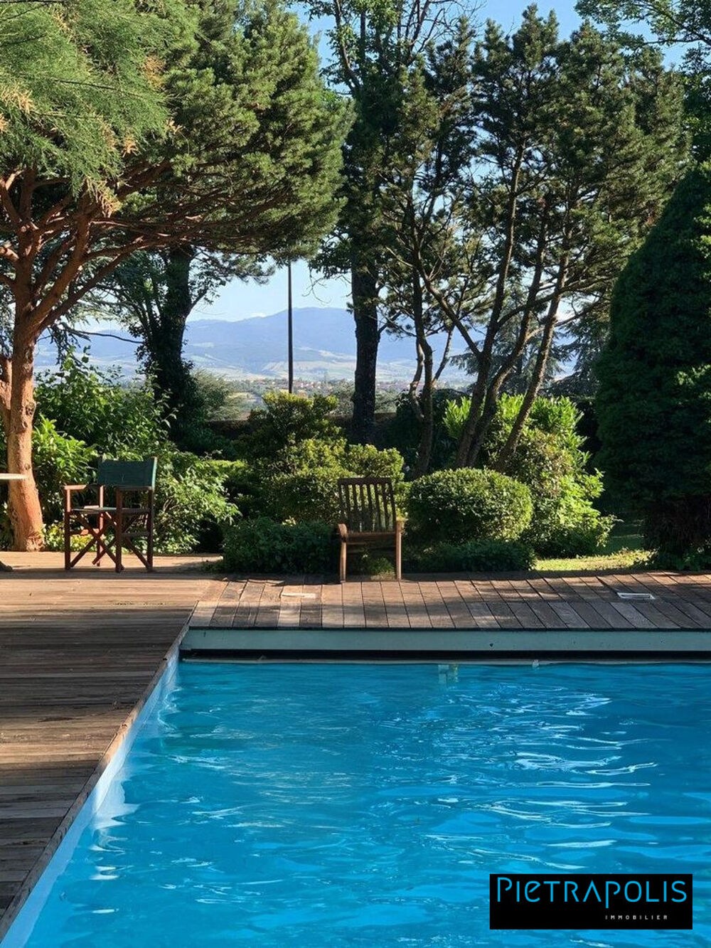 Maison T7 200m² sur 3327m² de terrain, piscine 12x6m
