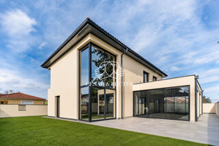  Maison à vendre 7 pièces 330 m²