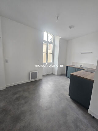  Maison à louer 5 pièces 146 m²