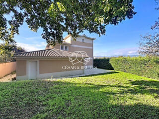  Maison  vendre 8 pices 200 m