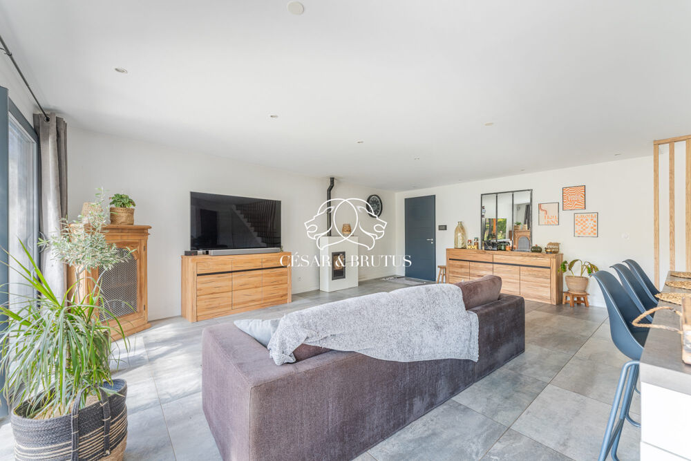 Vente Maison Sathonay-Village : Maison rénovée de 117 m² – 3 chambres, j Sathonay-village