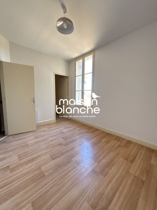  Maison à louer 4 pièces 81 m²